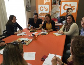 Mas (Cs): “Apoyamos la educación pública y concertada y el derecho de los padres a decidir la educación para sus hijos” Mas (Cs): “Apoyamos la educación pública y concertada y el derecho de los padres a decidir la educación para sus hijos”