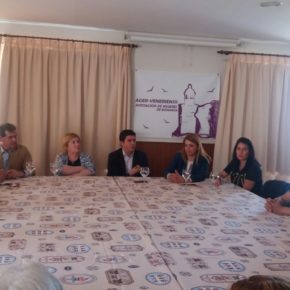 Romero: “Escuchar a los colectivos sociales y a los profesionales es fundamental para que el trabajo político tenga buenos resultados” Romero: “Escuchar a los colectivos sociales y a los profesionales es fundamental para que el trabajo político tenga buenos resultados”