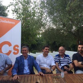 El nuevo Grupo Local Cs Vejer de la Frontera celebra su primer Café Ciudadano con el apoyo de los parlamentarios Sergio Romero y Javier Cano