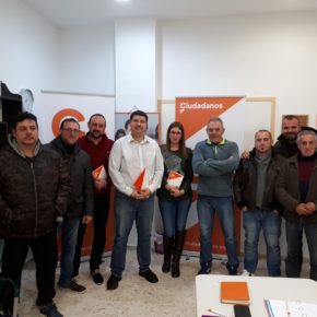 Ciudadanos La Línea lamenta la mala gestión de los servicios de limpieza y gestión de residuos de ARCGISA en la localidad linense