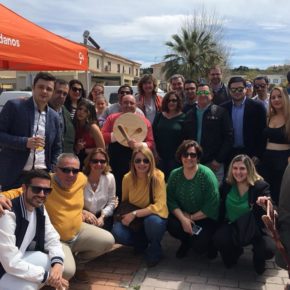 Cs Sanlúcar participa con los vecinos de ‘Faustino Míguez’ de su Concurso de Ajo Cs Sanlúcar participa con los vecinos de ‘Faustino Míguez’ de su Concurso de Ajo