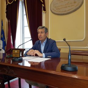 Pérez Dorao: “El alcalde puede haber cometido fraude de Ley o desviación de poder al regalar la concesión de los chiringuitos para los próximos 30 años” Pérez Dorao: “El alcalde puede haber cometido fraude de Ley o desviación de poder al regalar la concesión de los chiringuitos para los próximos 30 años”
