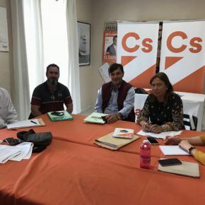 Ciudadanos pide al Ayuntamiento una reunión para solucionar los posibles problemas de la nueva plica de seguridad de las dependencias municipales. 