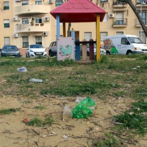 Cs Sanlúcar pide mejoras en el parque infantil de la calle Huerta de Mergelina