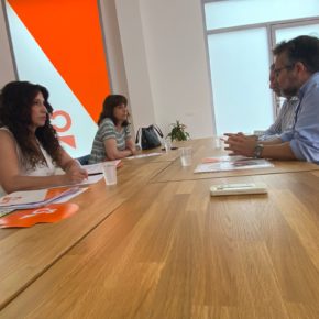 Cs se compromete a aumentar las plantillas de profesionales de la atención primaria en Cádiz